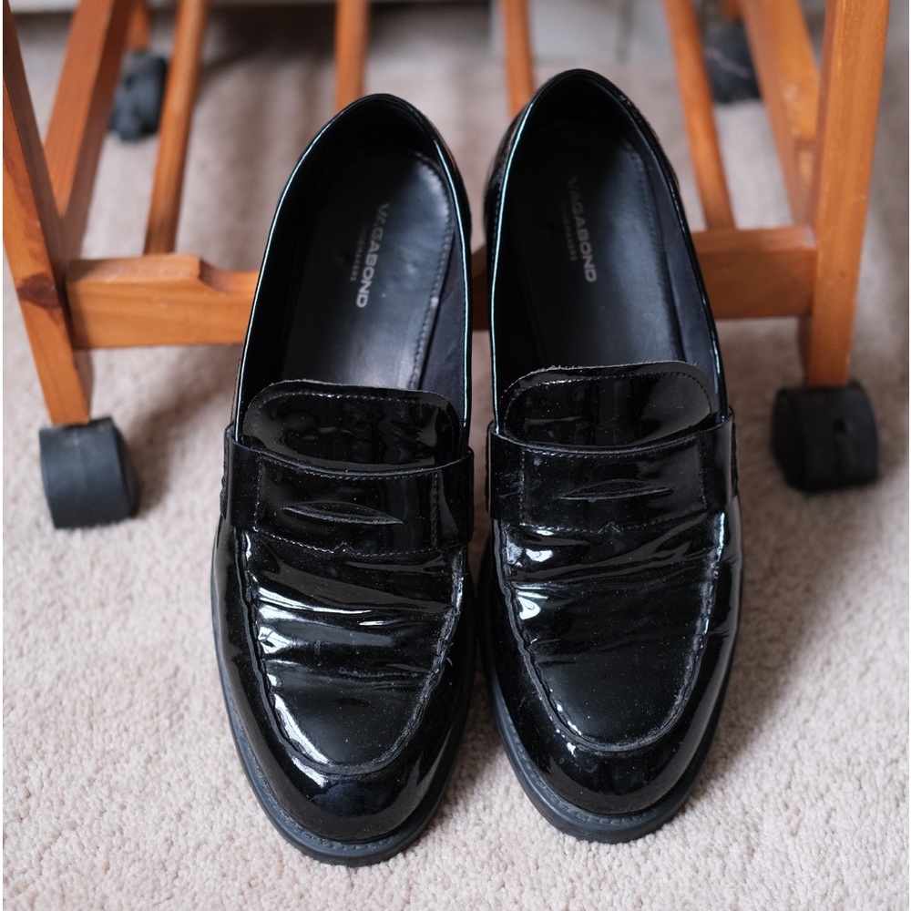 VAGABOND Alex patent leather loafer in 40 EU/8.5 US